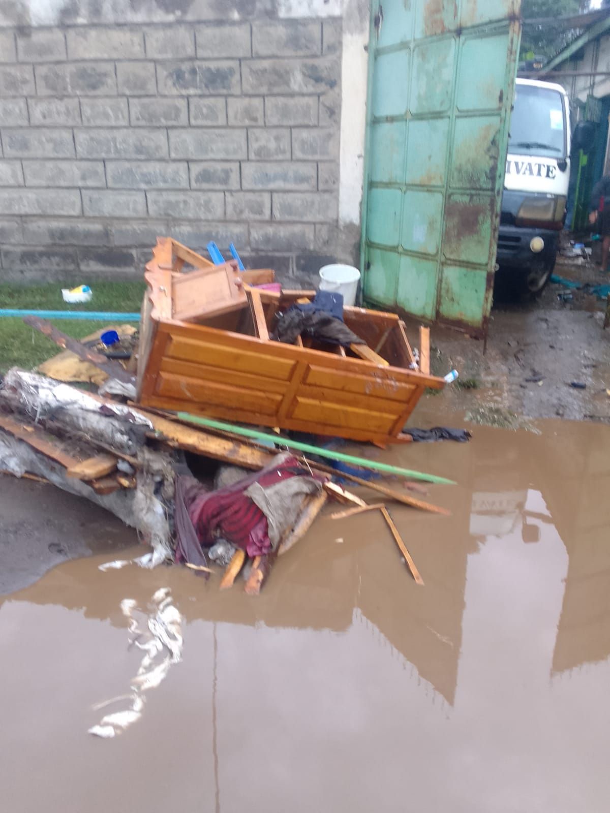 Heavy downpour wreaks havoc in Manyani estate