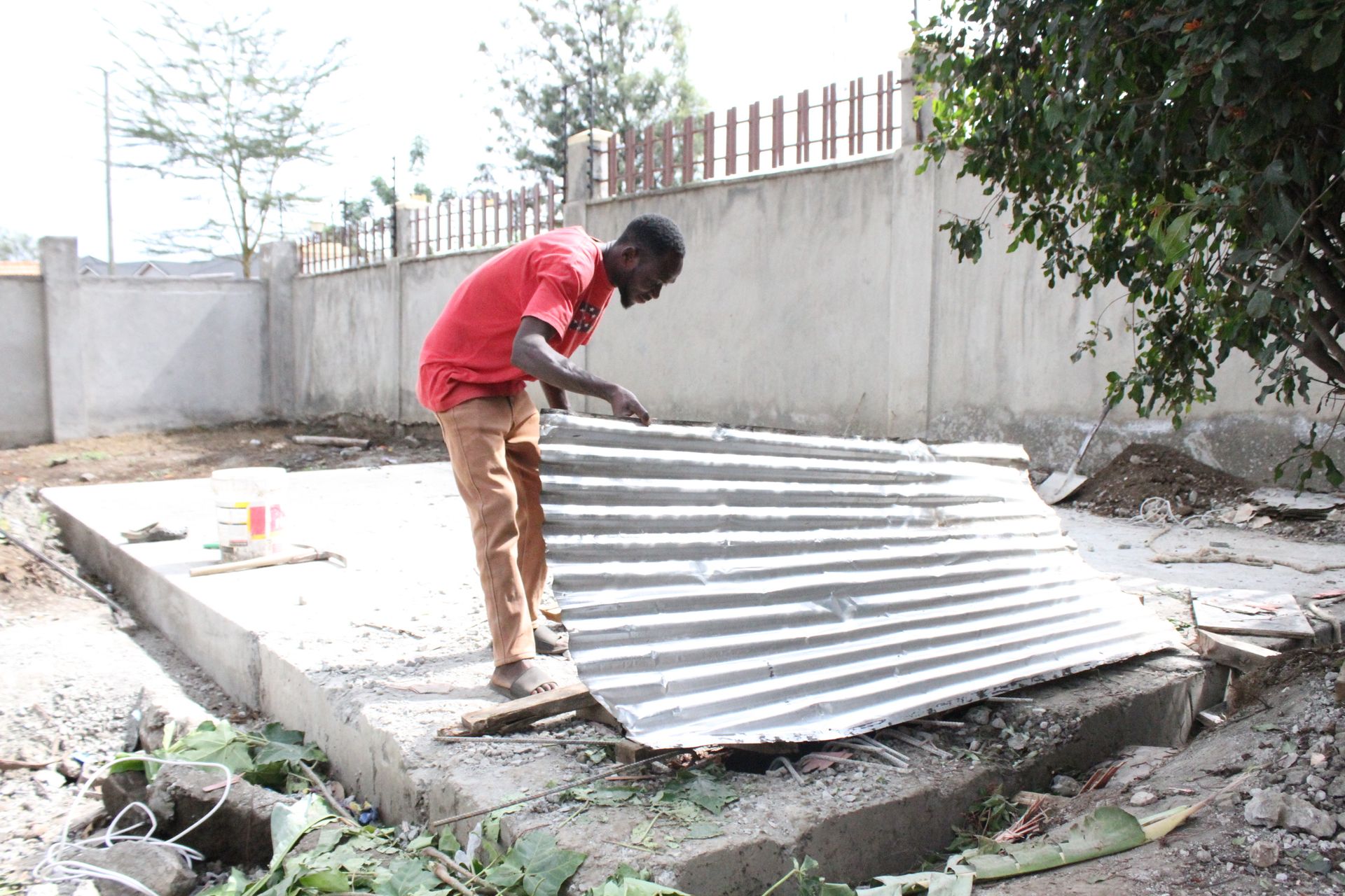 Three men die in bizarre incident after entering septic tank in Milimani estate