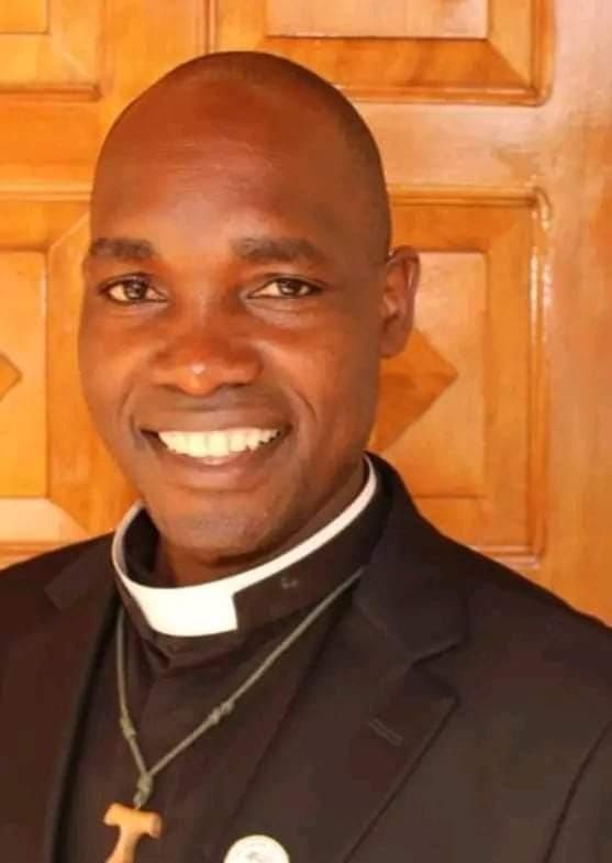 Nakuru clergy mourn Fr. Gabriel Ashindu who passed on in Kinungi road crash