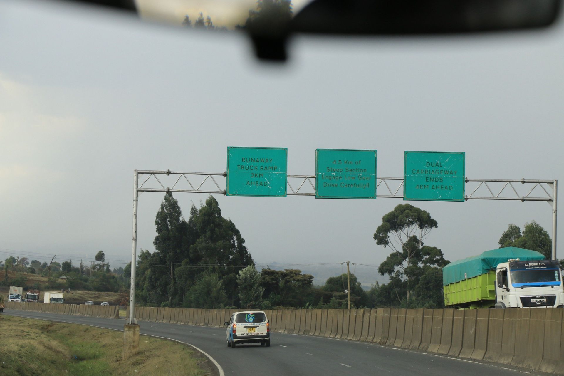 Vandalism of road signs along Nakuru-Eldoret highway a headache for KeNHA, Police