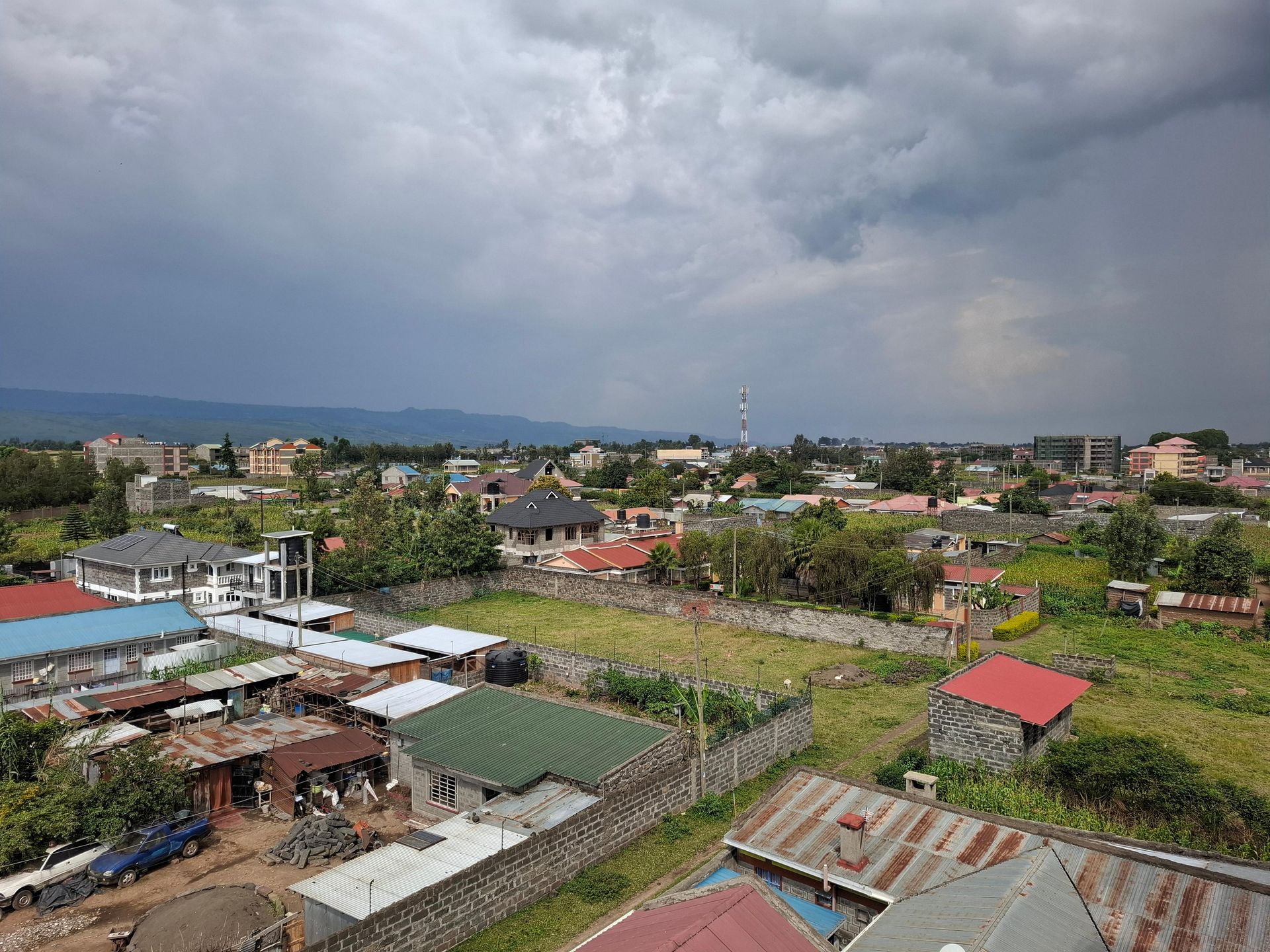 Mashini Estate: Beautiful air, terrible roads and one brave matatu