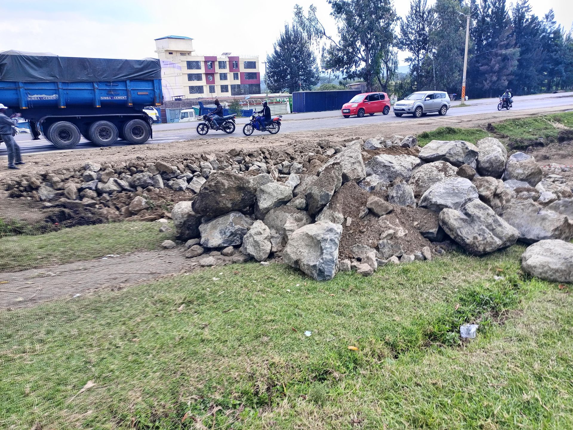 Eveready fissure: Residents, businesses, seek direction from government officials