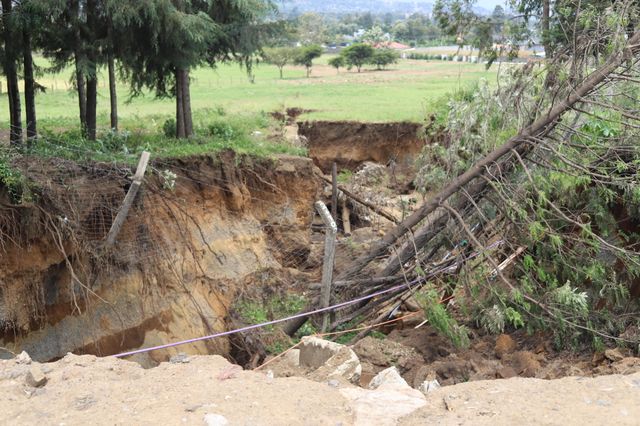 Residents raise alarm as fissure reopens in Ngata
