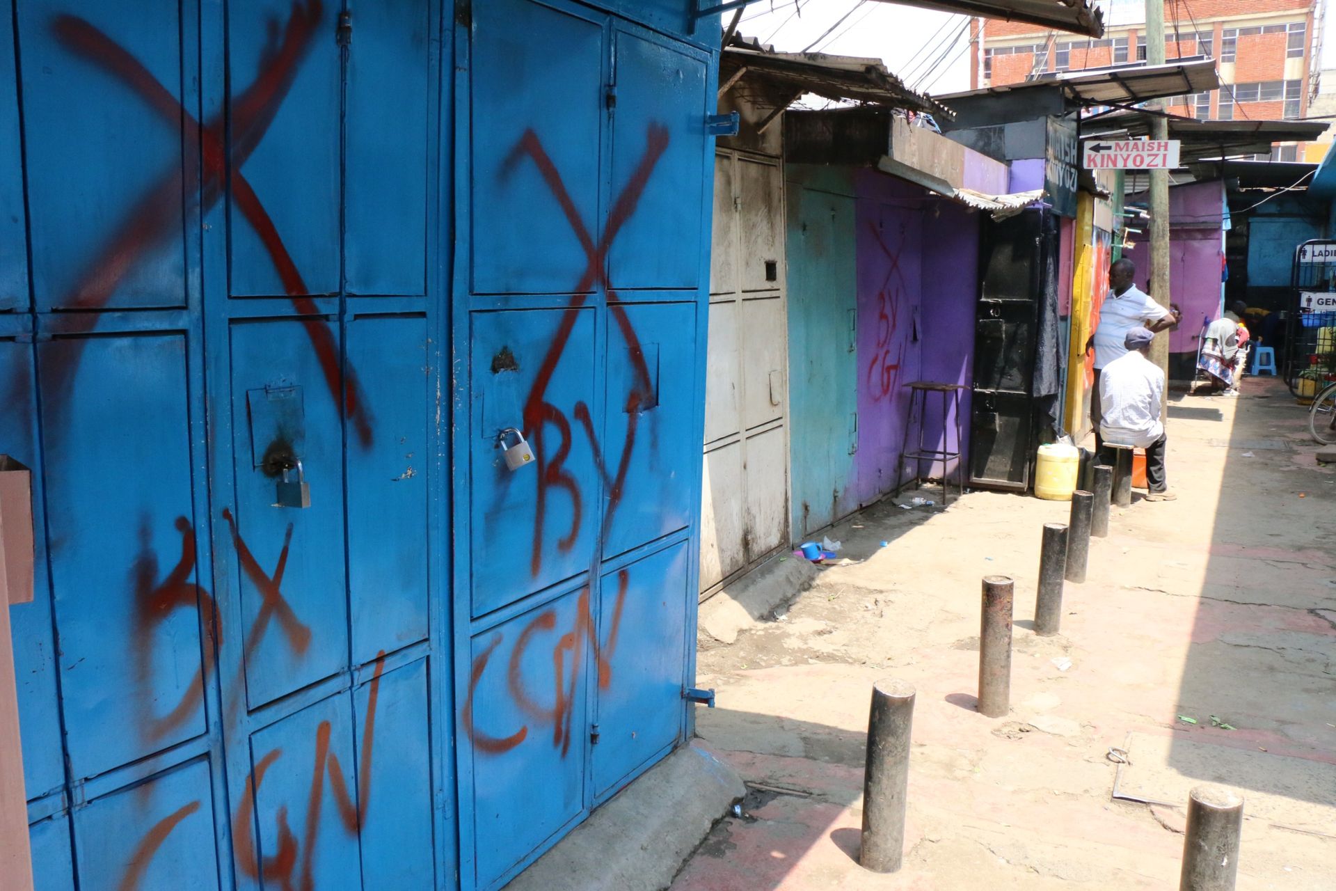 Man gets assaulted over Sh 300 alcohol bill at Top market