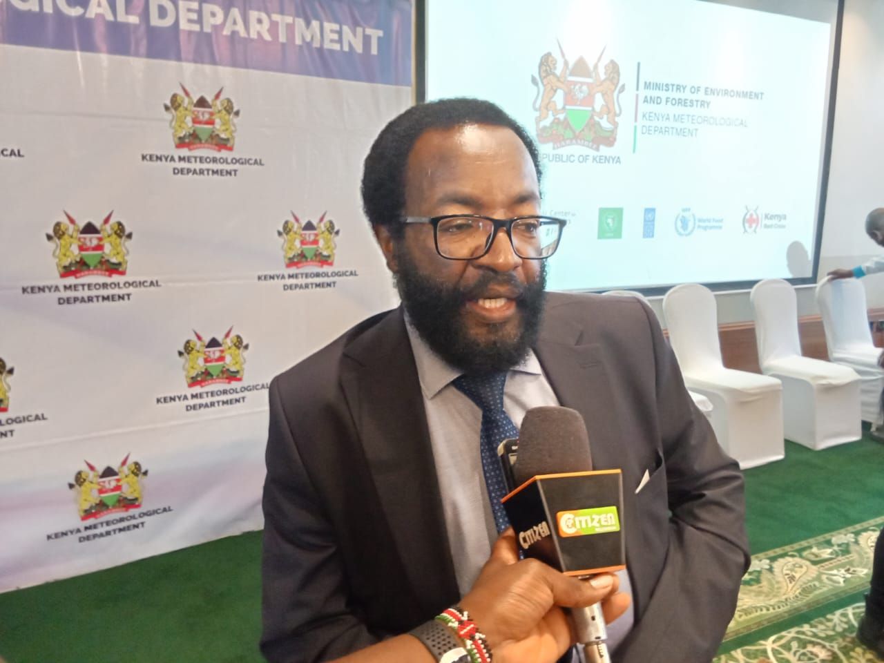 Weatherman denies issuing heat wave alert, maintains warm temperatures are normal