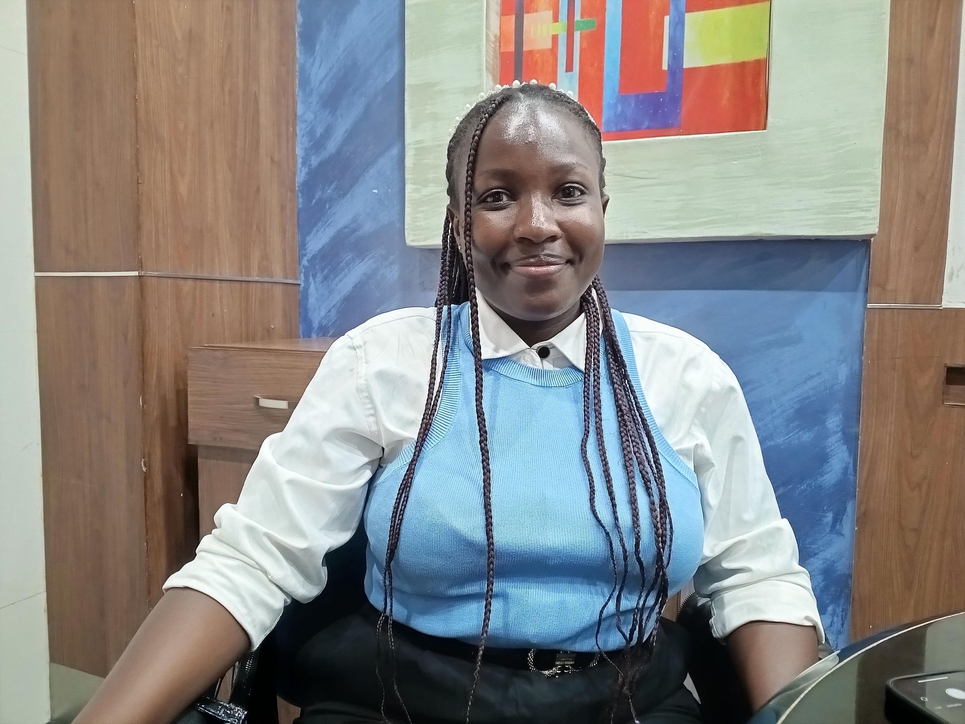 At 23, Lizbeth Mwendwa has turned her creativity into a business with “Unwind With Colour”